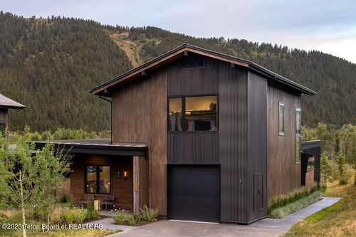 14155 Drake Dr, Jackson, WY, 83001-2639 | Card Image
