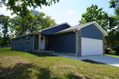 950 Main Street, House other with 3 bedrooms, 2 bathrooms and 2 parking in Lebanon MO | Image 1