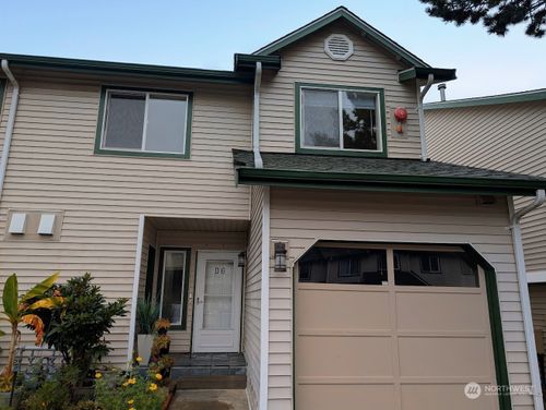 d6-15815 Admiralty Way, Lynnwood, WA, 98087 | Card Image