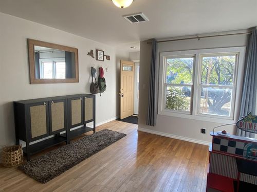 227 E California St, Walters, OK, 73572-2232 | Card Image