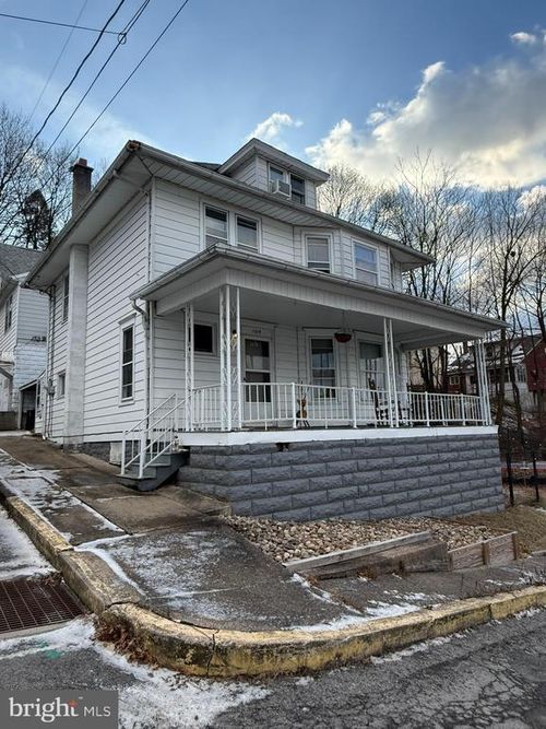 1019 N Cherry St, SHAMOKIN, PA, 17872-4701 | Card Image