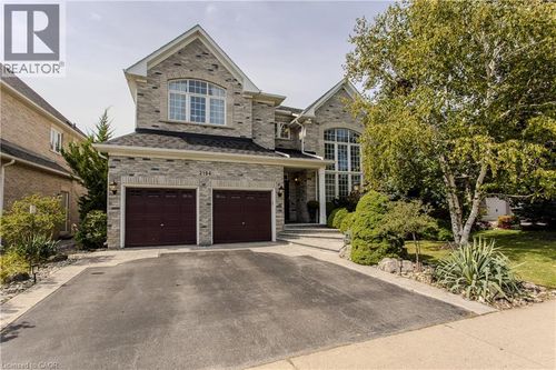 2194 Berwick Dr, Burlington, ON, L7M5C3 | Card Image