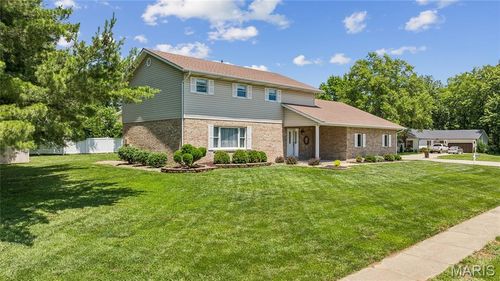 945 Ivy Ct, Troy, IL, 62294-3141 | Card Image