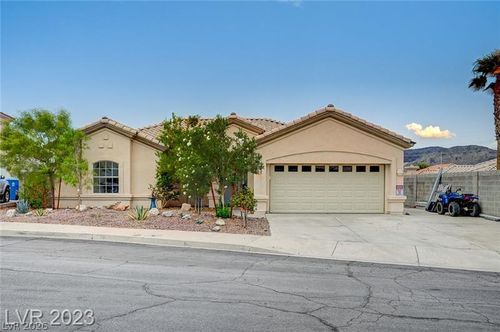 987 Cutter St, Henderson, NV, 89011-3133 | Card Image