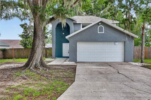 303 Sugar Creek Dr, Plant City, FL, 33563-4073 | Card Image