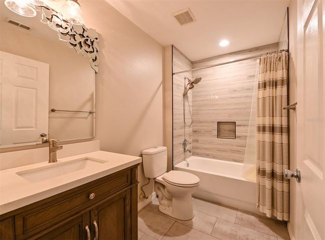 9730 - 9730 Lake Chase Island Way, Condo with 3 bedrooms, 2 bathrooms and null parking in TAMPA FL | Image 31
