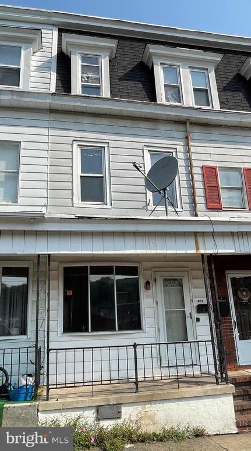 807 Market St, ASHLAND, PA, 17921-1252 | Card Image