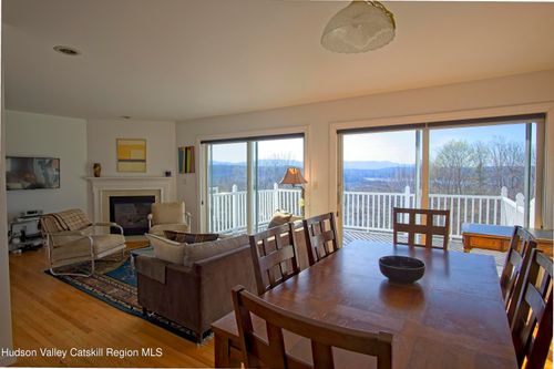 5 Van Winkle Rd, Hudson, NY, 12534-2912 | Card Image