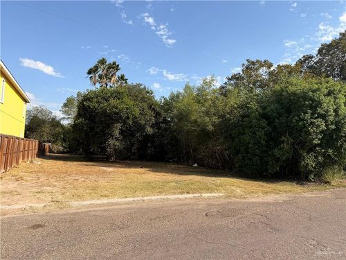 410 N Cummings Ave, Mission, TX, 78572-5140 | Card Image