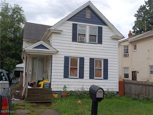3527 Carlyle Ave, Cleveland, OH, 44109-1403 | Card Image