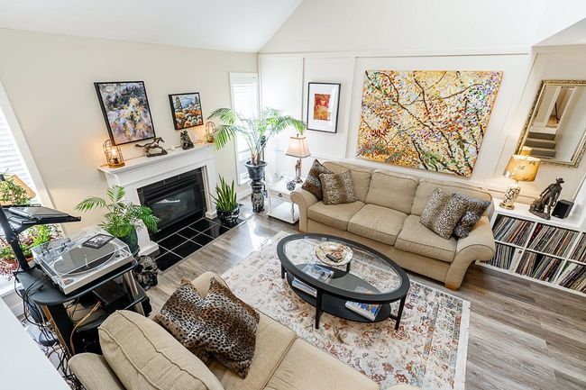 7817 Marchwood Place, Townhouse with 3 bedrooms, 2 bathrooms and 2 parking in Vancouver BC | Image 2