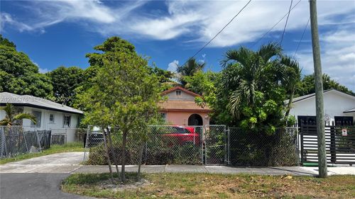 1135 Nw 65th Street, Miami, FL, 33150 | Card Image
