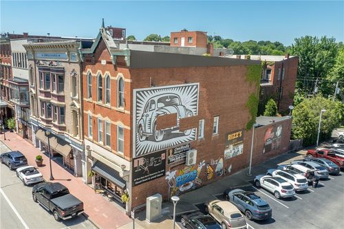 84 W Main St, Uniontown, PA, 15401-3318 | Card Image