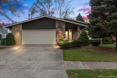 5605 W 99th Place, House other with 3 bedrooms, 3 bathrooms and 2 parking in Oak Lawn IL | Image 2