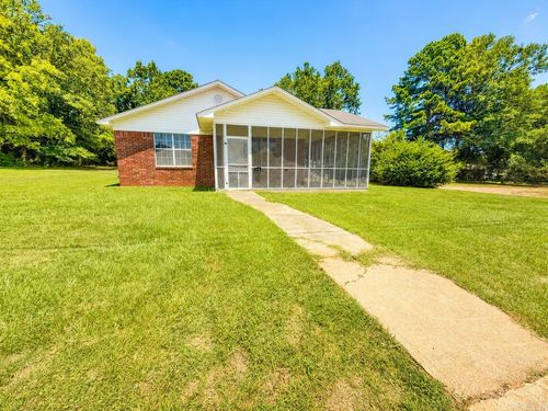 2000 Pine St, Arkadelphia, AR, 71923-4327 | Card Image