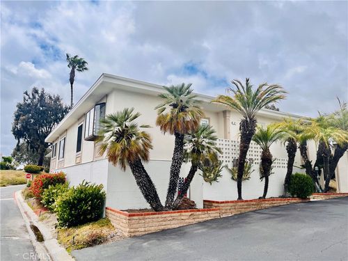 unit-7-3747 Vista Campana S, Oceanside, CA, 92057-8223 | Card Image