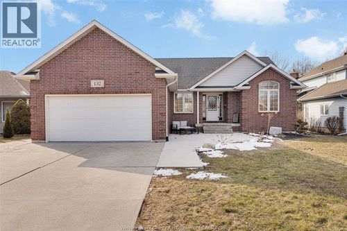 132 Prince Albert St N, Kingsville, ON, N9Y1J7 | Card Image