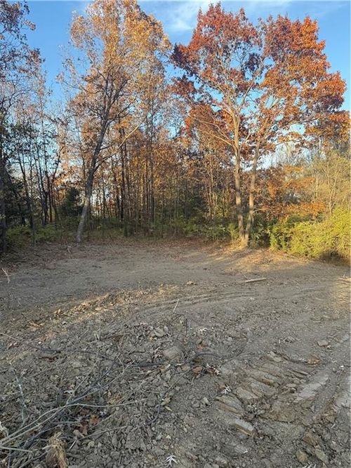 1946 Edgewood Dr, Leavenworth, KS, 66048-1927 | Card Image