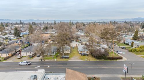 844-840 W Stewart Ave, Medford, OR, 97501-3675 | Card Image