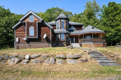 78 Bear Mountain Rd, Waterbury, VT, 05676-4404 | Card Image