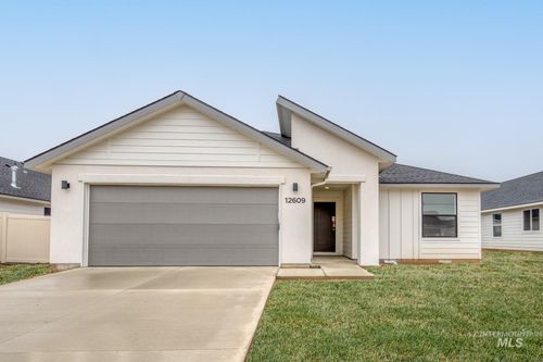 812 Morrow St, Mountain Home, ID, 83647-1247 | Card Image