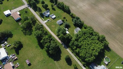 8739 E Turner Hwy, Astoria, IL, 61501-8965 | Card Image