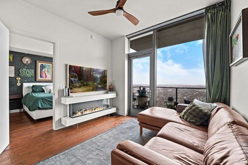 3705-44 East Ave, Austin, TX, 78701 | Card Image