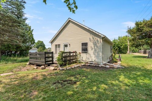 225 4th St Ne, Crosby, MN, 56441-1637 | Card Image