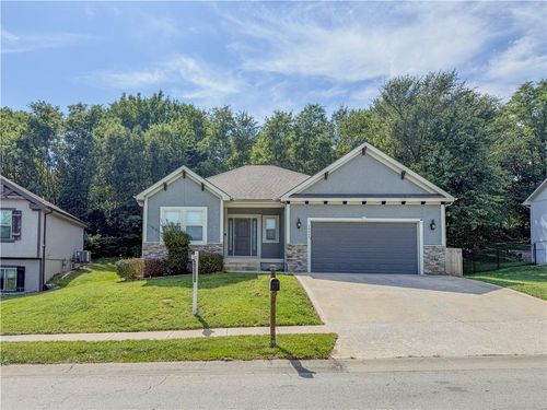 19557 E 14th St N, Independence, MO, 64056-1299 | Card Image