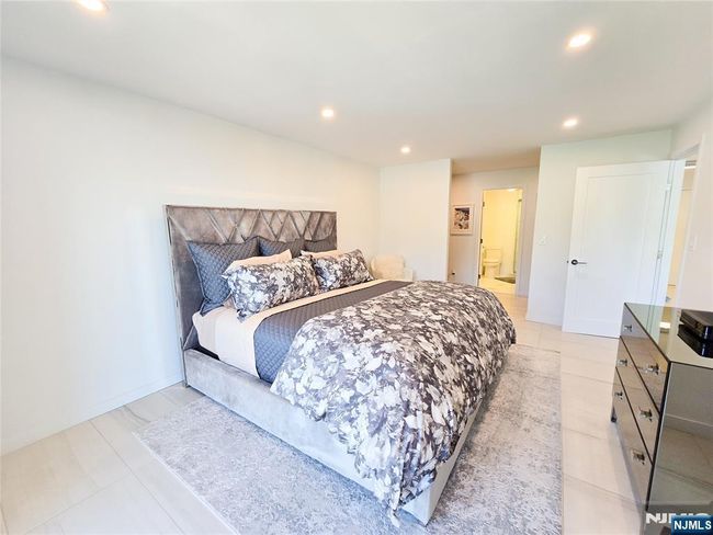 PH-6 - 1077 River Rd, House attached with 1 bedrooms, 2 bathrooms and null parking in Edgewater NJ | Image 15