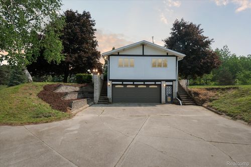 2970 Sand Beach Rd, Bad Axe, MI, 48413-8740 | Card Image