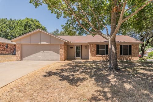 1517 Raintree Ln, Cleburne, TX, 76033-7947 | Card Image