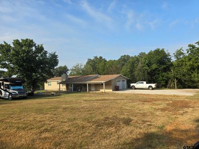 391 Cr 2986, House other with 3 bedrooms, 2 bathrooms and null parking in Hughes Springs TX | Image 3