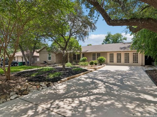 438 Oakleaf Drive, San Antonio, TX, 78209 | Card Image