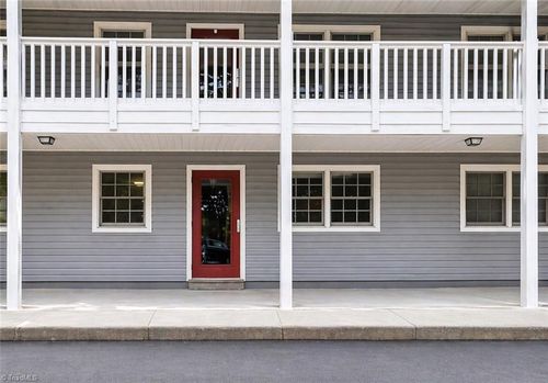 b-2890 Carriage Dr, Winston-Salem, NC, 27106-5329 | Card Image