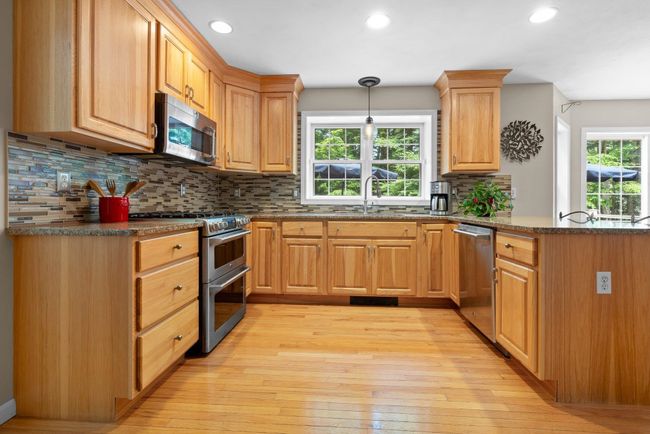 16 Ann Logan Cir, House other with 3 bedrooms, 3 bathrooms and null parking in Raymond NH | Image 11