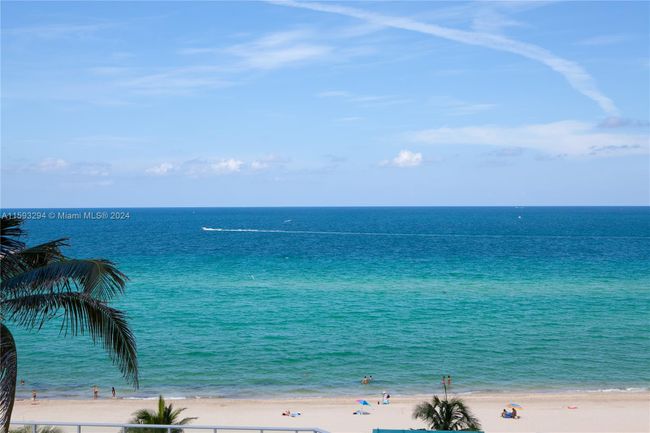 2651 - 16500 Collins Ave, Condo with 3 bedrooms, 3 bathrooms and null parking in Sunny Isles Beach FL | Image 3