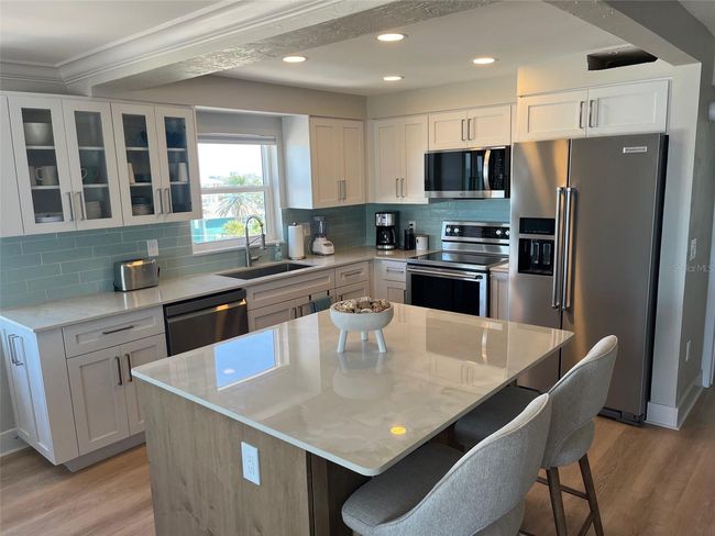 APT-5N - 555 Gulf Way, Condo with 2 bedrooms, 2 bathrooms and null parking in St Pete Beach FL | Image 5