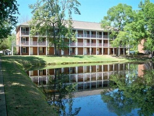 apt-d101-152 E University Dr, AUBURN, AL, 36832-6737 | Card Image