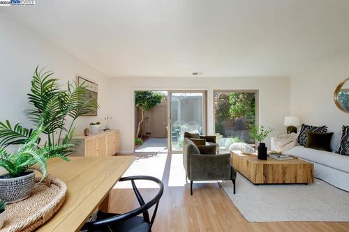 3308 Fir Ave, Alameda, CA, 94502-6948 | Card Image