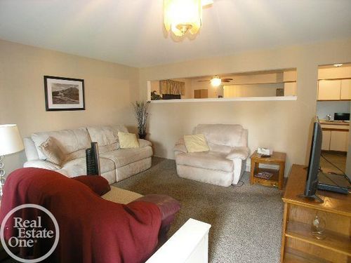 30209 Greater Mack Ave, Saint Clair Shores, MI, 48082-1777 | Card Image
