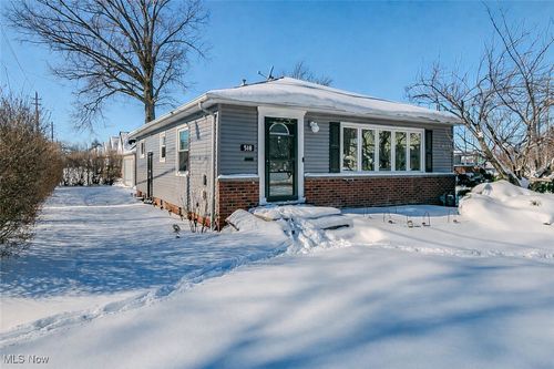 518 E 305th St, Willowick, OH, 44095-4854 | Card Image