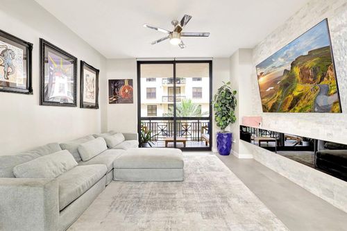 1018-801 S Olive Ave, West Palm Beach, FL, 33401-6120 | Card Image