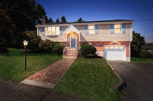 1 Lisa Drive, Woburn, MA, 01801 | Card Image