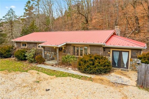 1697 Balm Highway, Banner Elk, NC, 28604 | Card Image