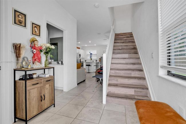 317 - 317 Ne 208th Ter, Townhouse with 3 bedrooms, 3 bathrooms and null parking in Miami FL | Image 5