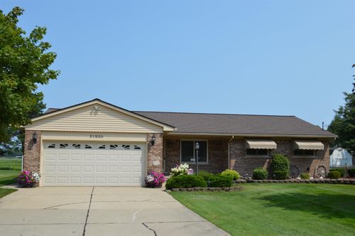 51930 North Ave, Macomb, MI, 48042-4417 | Card Image