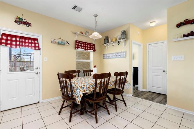 4914 Seaside Sparrow Ln, House other with 3 bedrooms, 2 bathrooms and 2 parking in Baytown TX | Image 15