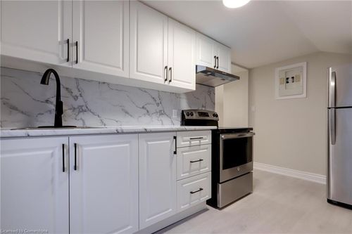3-81 Mcmillan Dr, Oshawa, ON, L1G3Z7 | Card Image
