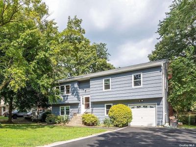 321 Magnolia Drive, House other with 5 bedrooms, 2 bathrooms and null parking in Selden NY | Image 1